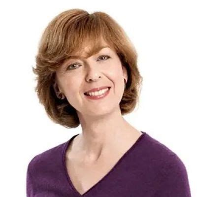 lynn bowles bio.